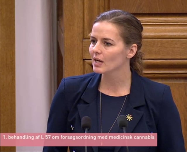 Minister fremhæver fri ordinationsret til medicinsk cannabis