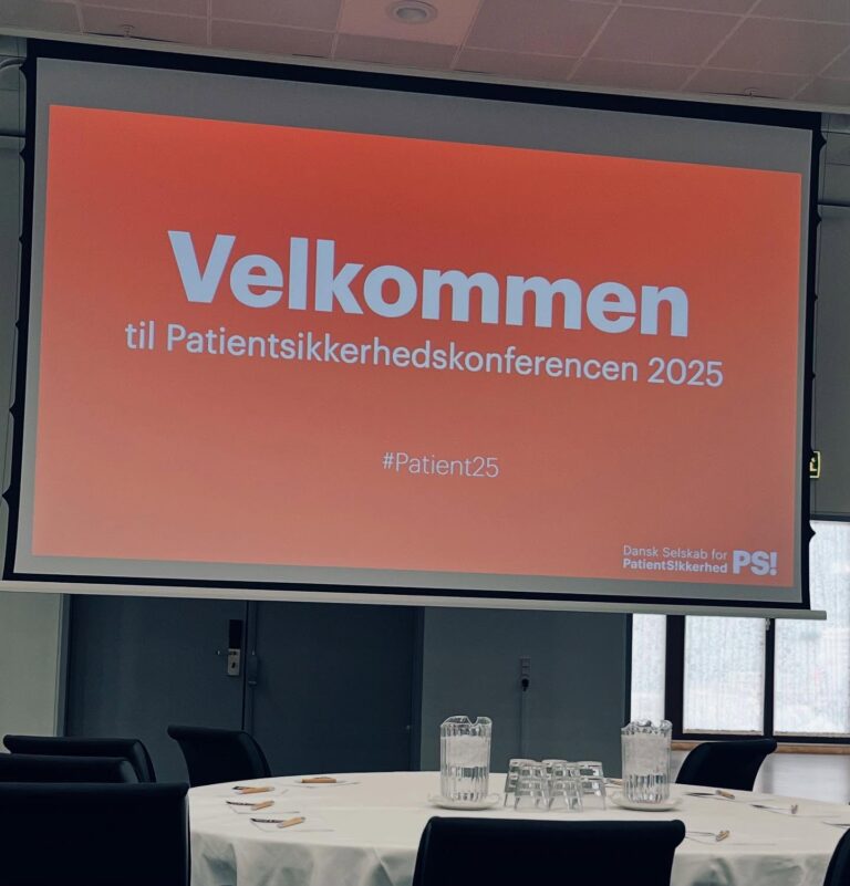 De sidste to dage har jeg og andre fra Medicinske Sygdomme på @sygehussonderjylland været på Patientsikkerhedskonference arrangeret af @patientsikkerhed. Der var mange spændende oplæg og workshops, der også var gode inputs til hvad vi kan arbejde med fremover. Specielt var det interessant at høre Ap…