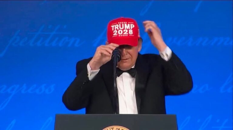 Probably not everyone was laughing when Trump made a joke about running for president again in 2028. Fortunately, the US Constitution prevents him from being elected again, and surely the US must also be able to find some younger presidential candidates?