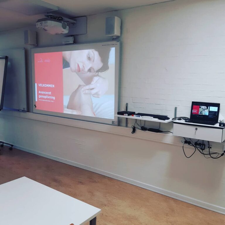 Klar til dagens kursus for KBU-læger i avanceret genoplivning 👍 #yngrelæger #læger